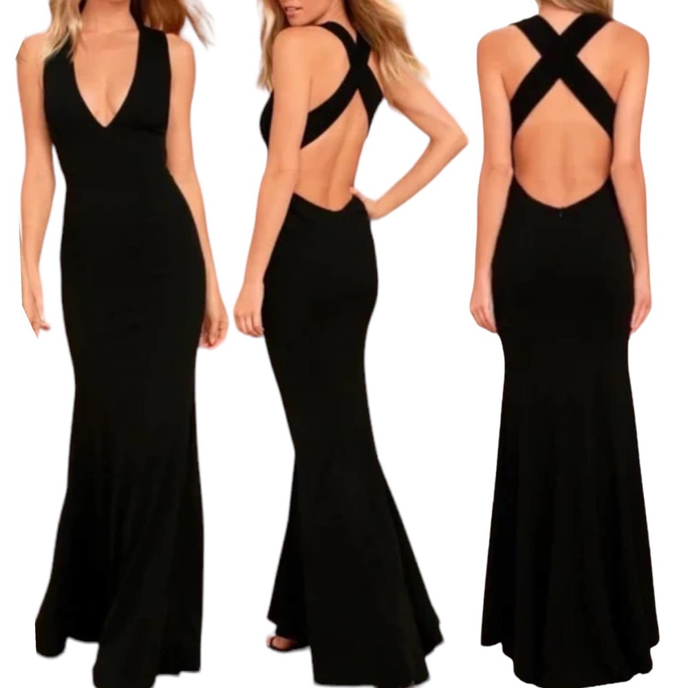 LuLu’s Black Maxi Deep V Halter Dress Size Medium